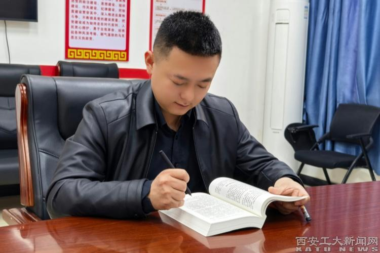 我校又一毕业生荣获“高校毕业生基层就业卓越奖学金”