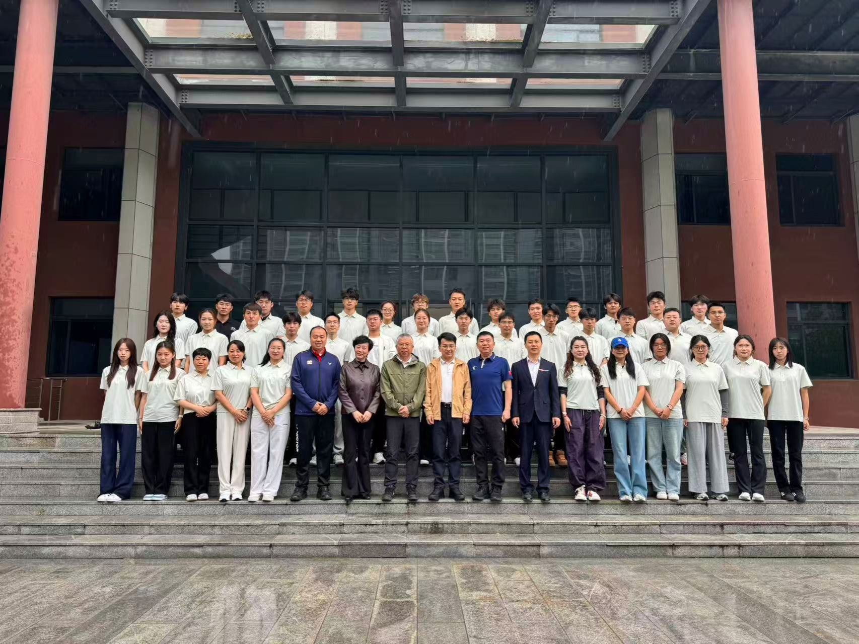 锤炼执裁本领，点亮学生技能——2026年陕西省高校羽毛球二级、三级裁判员培训班在西安工业大学开班